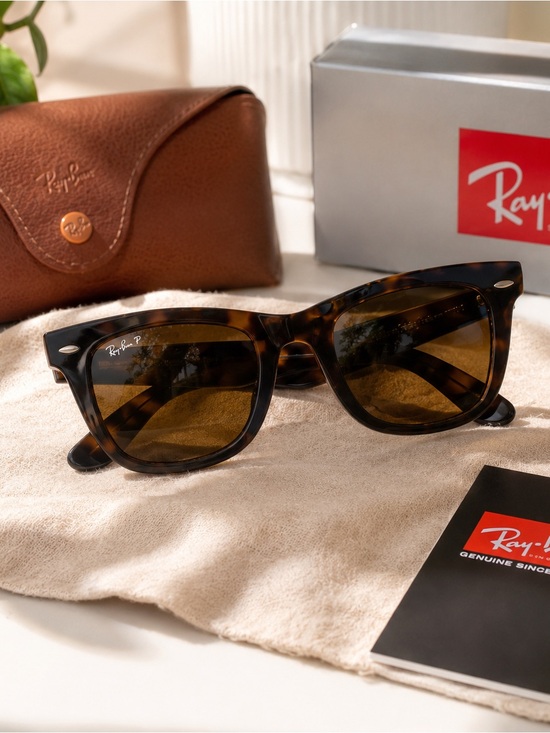 Ray-Ban Accessories - Folding Ray-Ban Tortoiseshell Wayfarer Sunglasses with Brown Lenses - Polarized